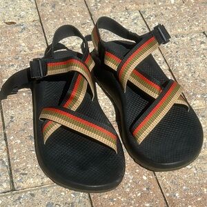 Chaco men’s 11. Never worn.